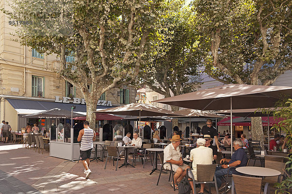 Straßencafé  Altstadt  Menton  Cote d'Azur  Frankreich  Europa