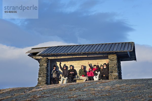 Berg Fröhlichkeit Mensch Menschen Hütte