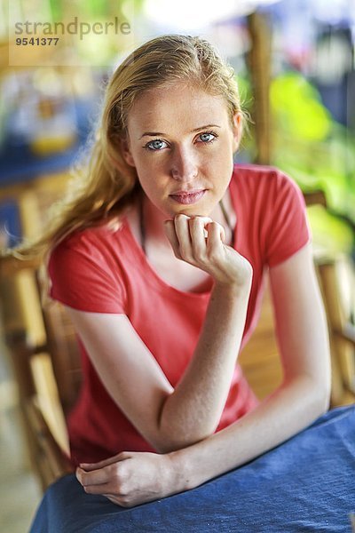 junge Frau junge Frauen Portrait