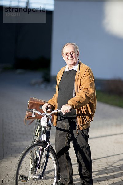 Senior Senioren Mann Fahrrad Rad