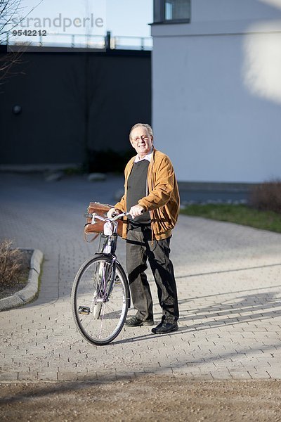 Senior Senioren Mann Fahrrad Rad