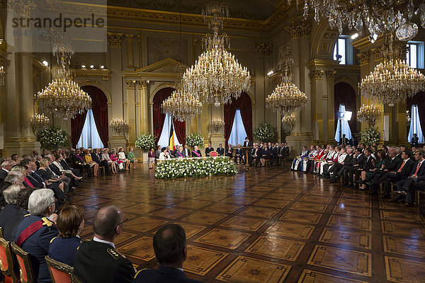 Brüssel Hautpstadt Monarchie Palast Schloß Schlösser Zeremonie König - Monarchie Belgien
