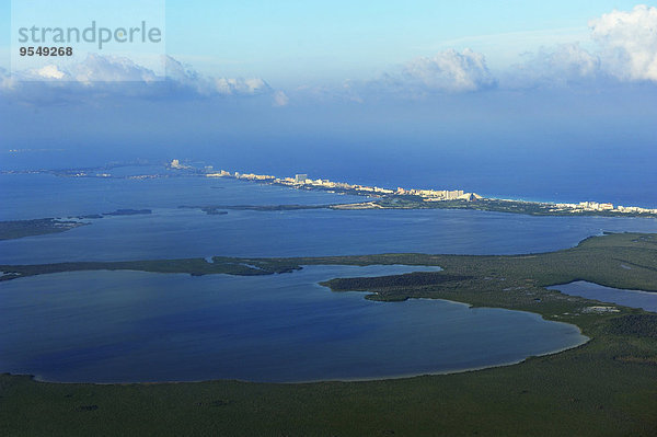 Mexiko  Quintana Roo  Blick nach Cancun  Luftaufnahme