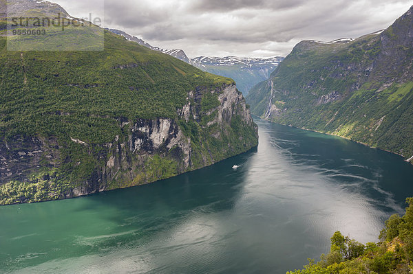 Norwegen  More og Romsdal  Sunmore  Geirangerfjord