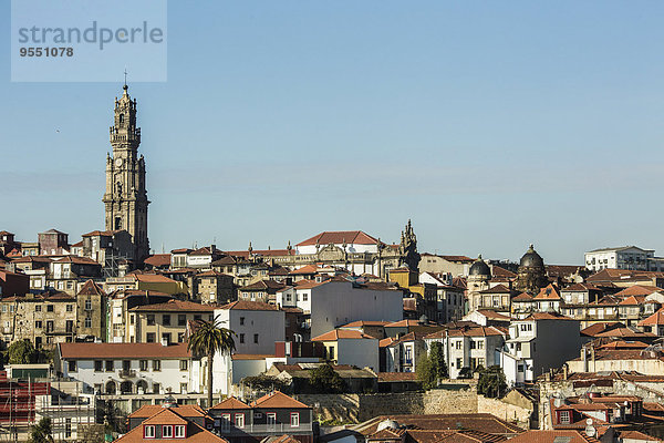 Portugal  Porto  Blick auf die Altstadt mit Torre dos Clerigos