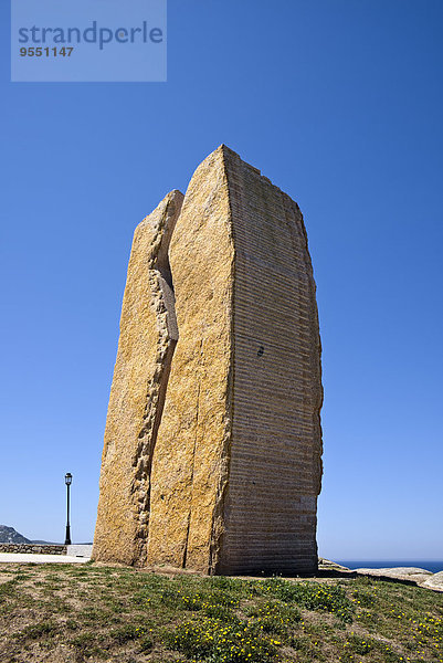 Spanien  Galizien  Costa da Morte  Denkmal  Schiffsunglück Prestige und Umweltverschmutzung