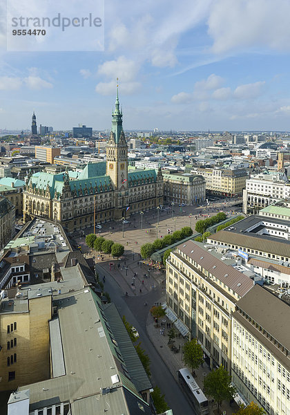 Deutschland  Hamburg  Stadtbild mit Rathaus