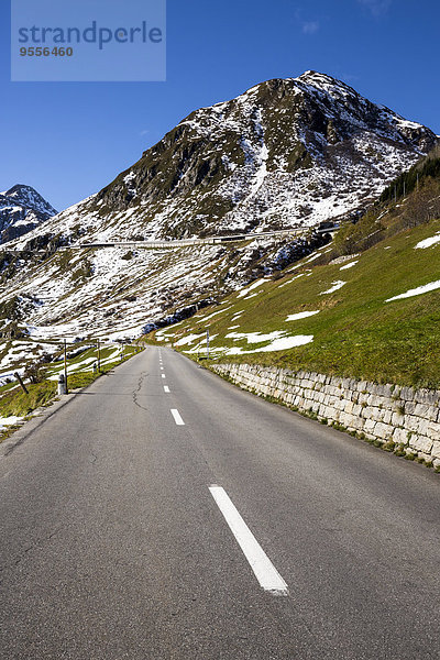 Schweiz  Graubünden  Oberalppassstrasse