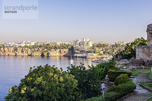 Türkei  Mittlerer Osten  Antalya  Kaleici  Blick auf den Hafen