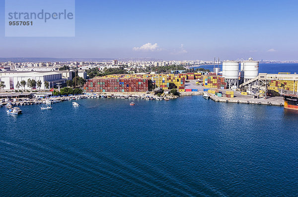 Türkei  Mittlerer Osten  Antalya  Containerhafen