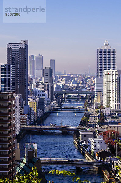 Japan  Osaka  Bezirk Nakanoshima  Stadtbild mit Yodo River