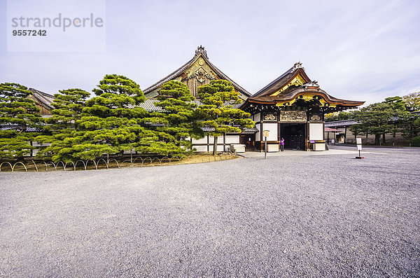 Japan  Kyoto  Schloss Nijo  Eingangstor