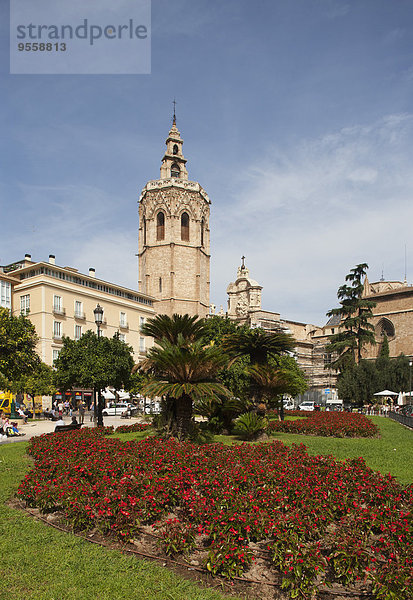 Spanien  Valencia  Plaza de la Reina  Glockenturm Miguelete und Puerta de los Hierros