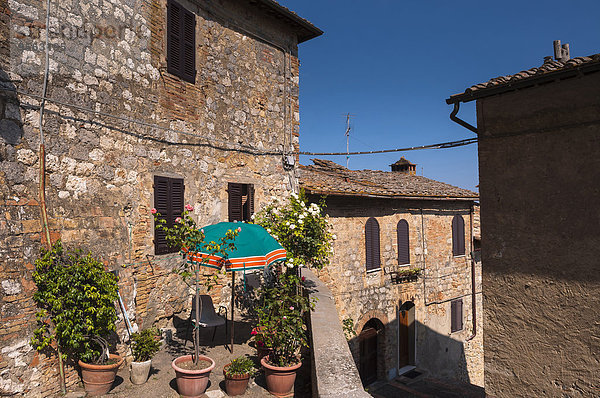 Gebäude Balkon Garten Ansicht Italien San Gimignano Toskana Provinz Siena