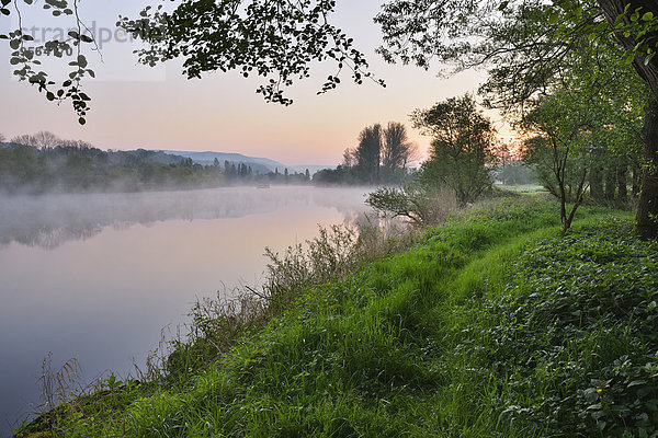 Morgendämmerung Fluss Bayern Franken Deutschland