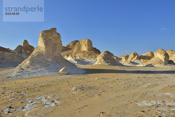 Felsbrocken Wüste weiß Anordnung Ägypten