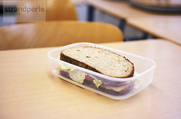 Ein Sandwich in einer Kunststoffbox