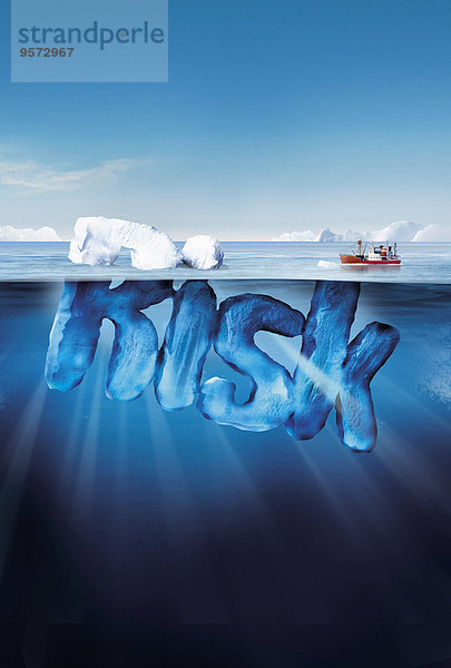 Boot erreicht gefährlichen Eisberg
