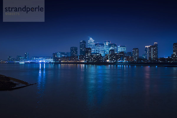 Stadtansicht Stadtansichten Skyline Skylines beleuchtet Nacht Großbritannien London Hauptstadt England
