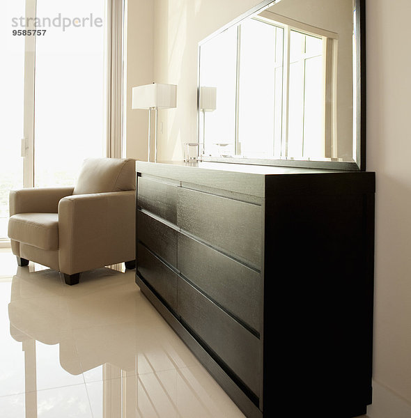 Schlafzimmer Sessel Spiegel modern