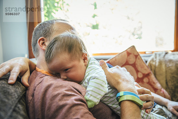 Europäer Couch Junge - Person Menschlicher Vater halten Baby