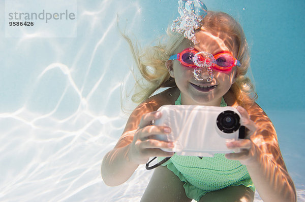 Europäer Fotografie nehmen Unterwasseraufnahme unter Wasser Mädchen