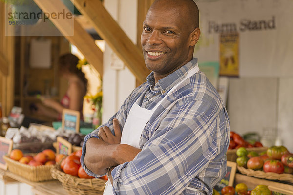 lächeln amerikanisch Landwirtin Markt Straßenverkäufer
