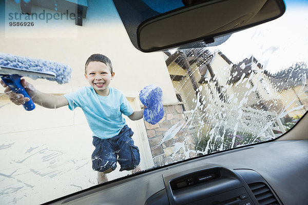 Scheibenwischer Europäer Junge - Person Auto waschen