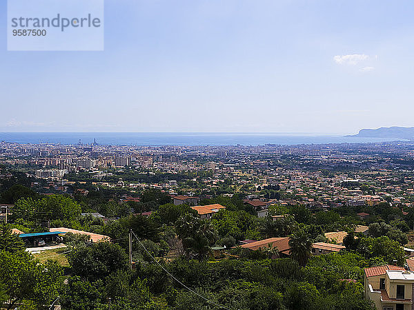 Italien  Sizilien  Provinz Palermo  Monreale  Stadtbild