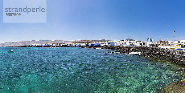 Spanien  Kanarische Inseln  Lanzarote  Punta Mujeres  Fischerdorf Arrieta  Panorama