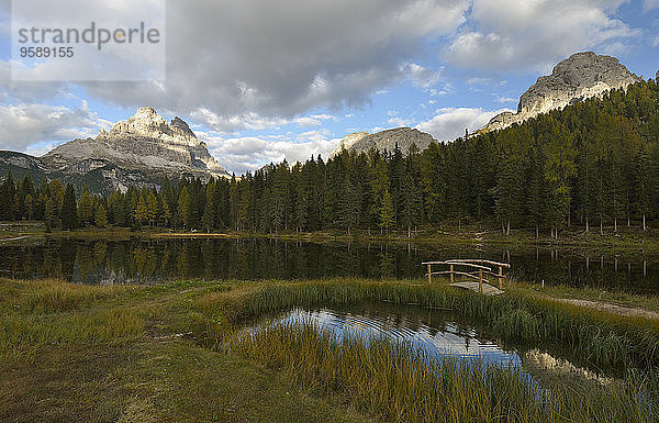 Italien  Venetien  Dolomiten  Berglandschaft in der Region Tre Cime di Lavaredo