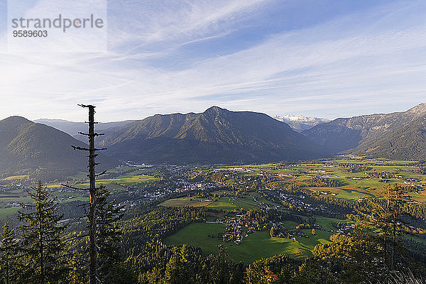 Österreich  Steiermark  Salzkammergut  Blick von Tressenstein nach Bad Aussee