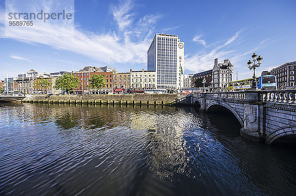 Irland  Grafschaft Dublin  Dublin  O'Connell Brücke  River Liffey