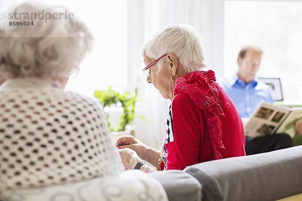 Senioren im Pflegeheim