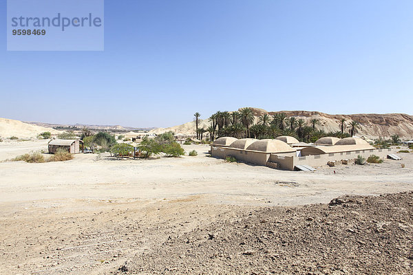 Ökologische Gebäude rund um eine Oase  Negev-Wüste  Israel