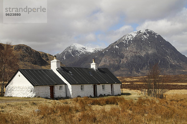 UK  Schottland  Highlands  Glen Coe  einsames Haus