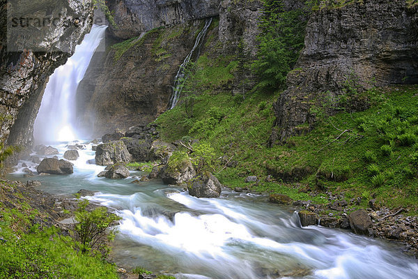 Spanien  Nationalpark Ordesa  Wasserfall des Flusses Arazas