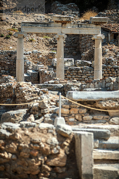 Türkei  Ephesus  drei Säulen