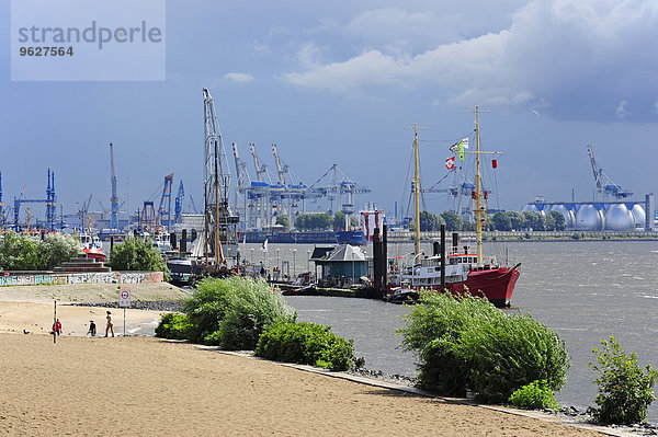 Deutschland  Hamburg  Oevelgoenne  Hafen und Elbufer