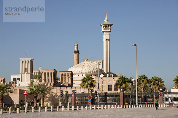 VAE  Dubai  Al Bastakiya Bezirk mit Bastakiya Moschee
