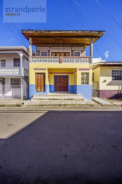 Antillen  Kleine Antillen  Grenada  Gouyave  Blick auf Einfamilienhaus