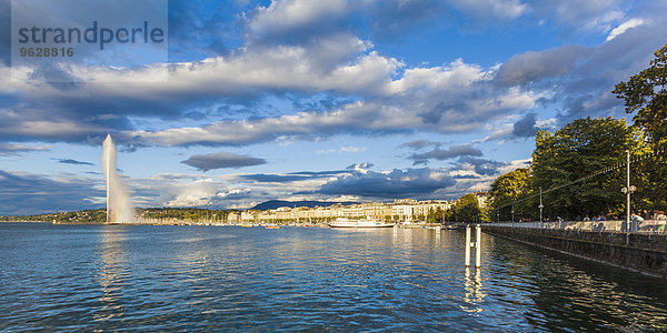 Schweiz  Genf  Genfersee mit Springbrunnen Jet d'Eau