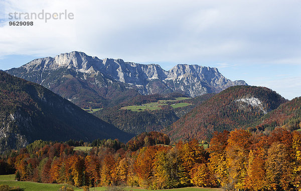 Deutschland  Bayern  Berchtesgaden  Blick vom Obersalzberg auf Untersberg
