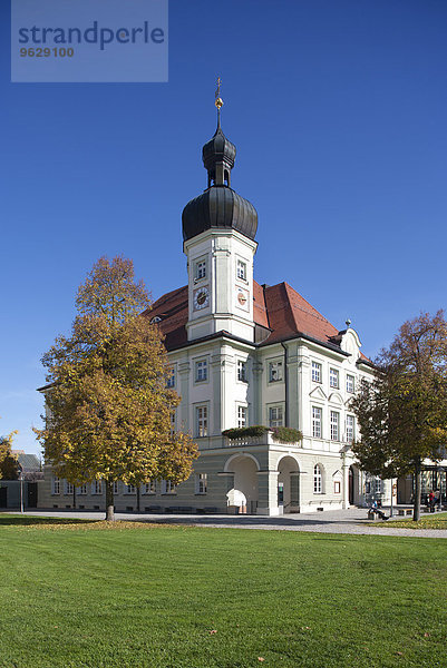 Deutschland  Bayern  Altoetting  Kapellplatz  Rathaus