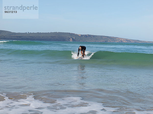 Surfer im Meer  Roadknight  Victoria  Australien