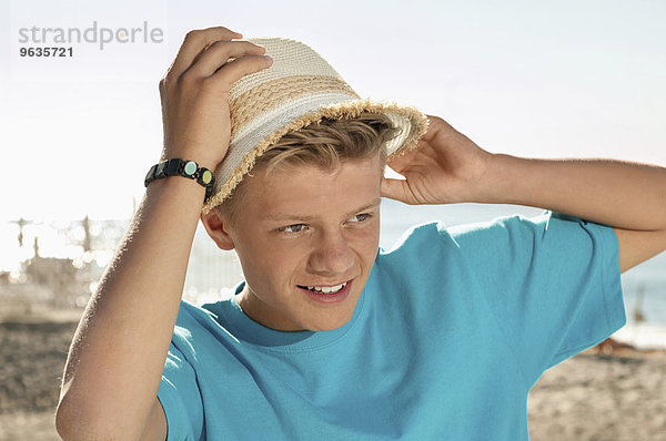 Boy holiday beach summer t-shirt straw hat