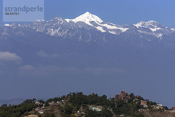 Ausblick auf Nagarkot und Berge des Himalaya  Nagarkot  Nepal  Asien