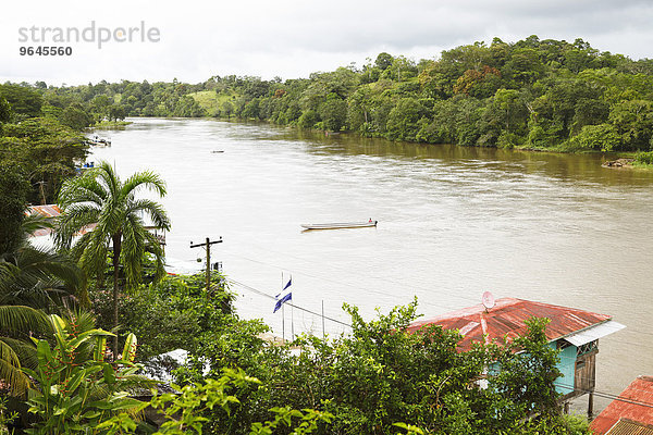 Fluss Rio San Juan  El Castillo  Provinz Rio San Juan  Nicaragua  Nordamerika