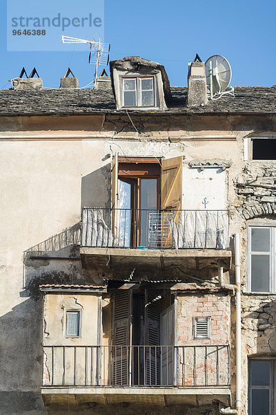 Verfallenes Haus  Corte  Korsika  Frankreich  Europa