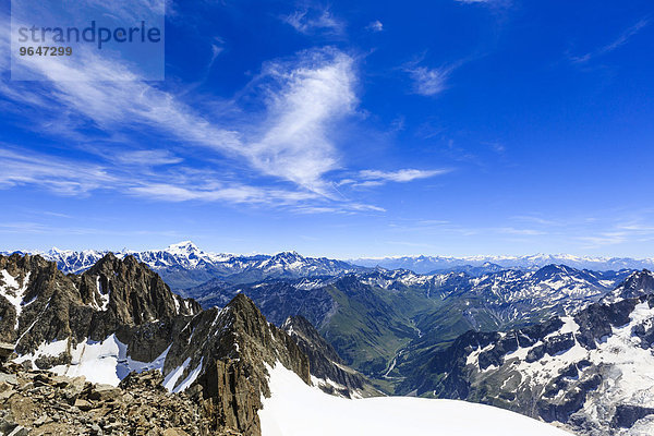 Ausblick vom Gipfel des Grande Lui in Richtung La Fouly  Mont-Blanc-Massiv  Alpen  Wallis  Schweiz  Europa